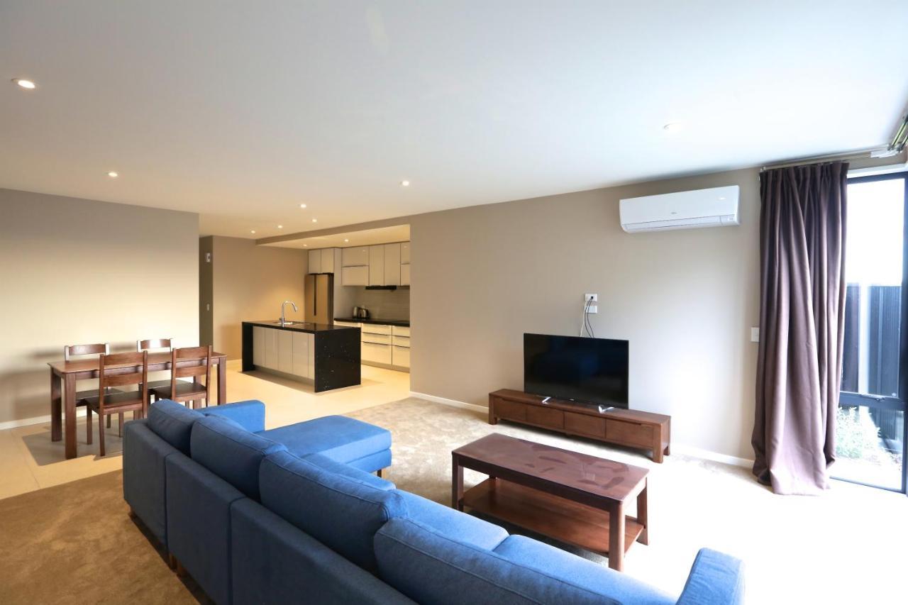 Golden Sun Apartment -Two Bedrooms, Three Bedrooms Christchurch Bagian luar foto